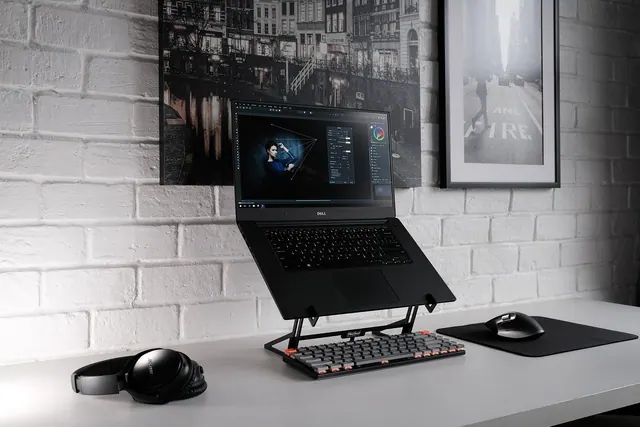 laptop, desk, office, workspace, office space, digital nomad, laptop stand, laptop riser, mechanical keyboard, headphones, computer mouse, mouse pad, work, desk setup, remote work,. How to increase virtual assistant agency client renewals