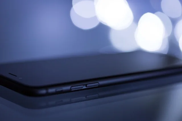 mobile, phone, text, communication, business, call, blue phone, blue mobile, blue smartphone, blue telephone. Twelve questions for a virtual assistant agency discovery call, in four movements