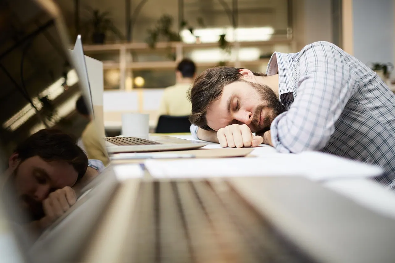 man, adult, young, break, corporate, asleep, business, analyst, workplace, person, businessman, work, job, broker, trader, profession, professional, remote, browsing, e-business, l. Which client satisfaction survey questions fit a virtual assistant agency best?