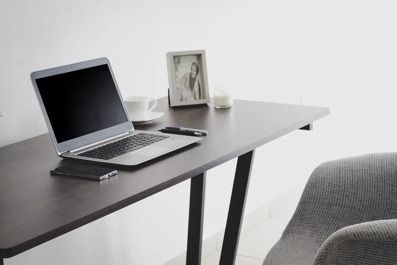 workplace, workspace, home office, office, desk, table, laptop, smartphone, cellphone, work at home, wfh, work from home, room, office, office, office, office, office, desk, room. PIPEDA for a Canadian virtual assistant agency: what client data rules apply